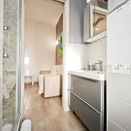 Apartment Miky House *